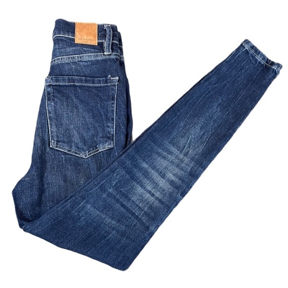 Free People We The Free Button Fly High Rise Skinny Jeans Dark Wash Revolve NWOT - Picture 2 of 9